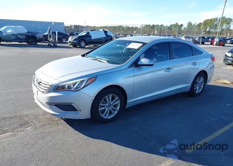 2017 Hyundai Sonata z USA, uszkodzony, nr VIN 5NPE24AF4HH547068